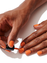 Knalliger pflanzenbasiert Nagellack in orange mood #color_sunset-sizzle