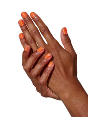 Knalliger pflanzenbasiert Nagellack in orange mood #color_sunset-sizzle